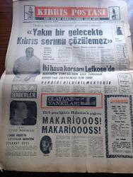 Ankara Gazetesi - Turkish Newspaper - 9 Eylül 1976 - Günün meselesi Türklere karşı sinir harbi - Yeşilköy havalimanını hamam böcekleri işgal etmiş - köpeğin doğum günü partisi yazan Aysun Devrilmez - Karaköy meydanı'na yeni trafik tatbik edilecek - sağ sol çatışmaları yeniden başladı gündüzköy ortaokulu müdürü Mustafa Çelik sabaha karşı kurşunlandı - Alman kızları Türk erkekleri için kuyrukta Fotoğrafı - anıtlaşan yapılarımız Küçük Ayasofya Camii yazan Aysel Okan - Duru Turizm - Elitur Turizm - Taşlık gazinosunda Nigar Uluerer İzzet Günay Nükhet Duru Ahmet Sezgin - dostlar gazinosu'nda Sevgi Akın Ali Han Gönül Önder - Luna Parkta Neşe Karaböcek Gökben İzzet Altınmeşe Ayhan Işık - sevimli Frankenstein Tan sinemasında - Seninle İlk defa filmi kent sinemasında - Batsın Bu Dünya filmi Hakan sinemasında  - TRT radyo programı - ayrılık türküsü şiiri Yazan İsmet K. Bayburt - Şevket Bulut'un hikayeleri üzerine yazan Hasan Şahmaranoğlu - Saksı ve çiçek şiiri yazan Muzaffer Demircioğlu