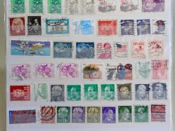 Karışık 73 Adet Yabancı Pul - Kartelada