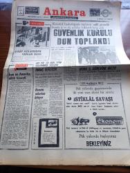Ankara Gazetesi - Turkish Newspaper - 18 Ağustos 1976 - günün meselesi İran ve Amerika silah ticareti - şarap fıçlarından yapılan evler fotoğraf - Cumhurbaşkanı Fahri Korutürk başkanlığında Güvenlik kurulu Dün toplandı fotoğraf - Hora Sismik gemisi görevine hazır - Bu yıl 75 bin ton işlenmiş tütün ihraç edilecek - benzin sıkıntısı bitiyor - Gar gazinosunda Zeki Müren Mine Mutlu Edip Akbayram Ajda Pekkan Pakize Suda - Caddebostan Harlem Tanju Okan Tülay Tansu Saadet Sun - Taşlık gazinosunda Gönül Yazar Ahmet Özhan Seyyal Taner Müjdat Gezen - malın gözü filmi başrolde Arzu Okay Rüya sinemasında - hababam taburu filmi başrolde Müjdat Gezen Hakan sinemasında - reis'in kızı filmi başrolde Gülşen Bubikoğlu renk sinemasında - TRT radyo programı - Hayal şiiri yazan Necip Fazıl Kısakürek - parıltı şiiri ya sen Ahmet Haşim - kültür politikasında ana görüş ve temel fikirler yazan Cahit Okurer - Makarios ABD'nin politikası değişecek dedi - Kıbrıs şiiri yazan Aydın Salahi - Lefkoşa'da Rumca dergi