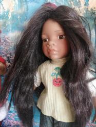 41 cm DAMGALI SİYAHİ PORSELEN BEBEK, UZUN SAÇLI KARAKTER ÇOK GÜZEL