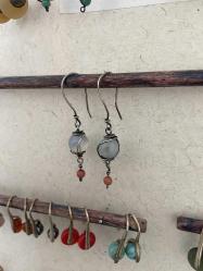 El İşçiliği Gümüş Beyaz Akik Küpe