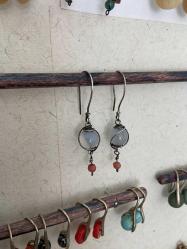 El İşçiliği Gümüş Beyaz Akik Küpe