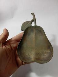 ANTİKA PİRİNÇ ARMUT FORMUNDA KULLUK VEYA DEKOR