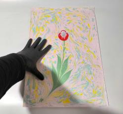 Ebru Sanatı - El İşi Ebru - Karanfil Çiçek Desenli - Duvar Dekoru - Sanatçı: Muhammed Aydın - 2013 Tarihli - 50 cm x 35 cm -