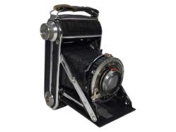 ANTİKA KÖRÜKLÜ FOTOĞRAF MAKİNESİ