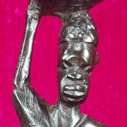 VINTAGE EL OYMA ABANOZ AHŞAP AFRİKALI YERLİ ERKEK FİGÜR BİBLO