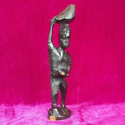 VINTAGE EL OYMA ABANOZ AHŞAP AFRİKALI YERLİ ERKEK FİGÜR BİBLO