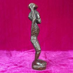 VINTAGE EL OYMA ABANOZ AHŞAP AFRİKALI YERLİ ERKEK FİGÜR BİBLO 2