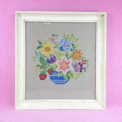 VINTAGE ORJİNAL ÇERÇEVESİNDE EL İŞİ  GOBLEN SAKSIDA ÇİÇEKLER TABLO