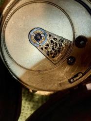 Prior Cep Saati, PRIOR CEP SAATİ.. SARAYA VE OSMANLI ZENGİNLERİNE LÜKS SAATLER ÜRETMESİYLE BİLİNEN LONDRA’DAKİ ÜNLÜ SAATÇİ GEORGE PRIOR’DAN 1830’LU YILLARDA İŞİ DEVRALAN OĞLU EDWARD PRIOR’UN  1860’LI YILLARDA ÜRETTİĞİ 4 KASALI CEP SAATİ…HALİYLE...ZİNCİRİ KOPUK, BİR YELKOVAN EKSİK,  SAAT 3 YÖNÜNDE ATIK VAR.. ARKA MEKANIZMA DA ELMAS TAŞI DURUYOR.. ZİNCİRİ DEĞİŞİNCE ÇALIŞACAK VAZİYETTE, MEKANIZMA BAKIMLI..