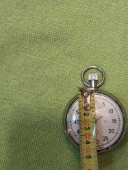 KRONOMETRE. KURMALI ÇALIŞIR VAZİYETTE KRONOMETRE.SOVYETLER BİRLİĞİ DÖNEMİ ÜRETİM. ÇOK TEMİZ KOLEKSİYONLUK..