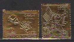 Umm Al Kwain - 1972  Uzay ve Aya iniş temalı 2 adet altın pul - MNH - Damgasız