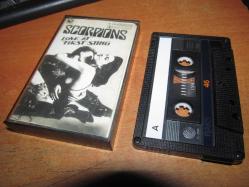 SCORPİONS  LOVE AT FİRST STİNG   KASET