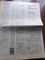 Ankara Gazetesi - Turkish Newspaper - 21 Temmuz 1976 - günün meselesi Yunanlıların iki Türk gazetecisi ile mülakatı III - ihbar et milyoner ol - Rumlar Türklere değil Türk dostu olan herkese düşman gözüyle bakıyor - Türk dostunu ziyarete gelen İngiliz kızı adaya sokulmadı - başarılı geçen 1975 yılında neler yapıldı - değirmen yazan Şemsi Belli - Cevdet Restaurant'ta Enver Daniş Mehtap Deniz Yalçın Kürklü - Saksonyalılarda İnci Sanlı Mihrican Güngör Gülay Gül Papatya - televizyonda bugün - Cilalı İbo Teksas Fatihi Zafer sinemasında - salak bacılar filmi başrolde Ayla Algan İncirli sinemasında - Kelerman kimdir filmi sunar sinemasında - anlatamıyorum şiiri yazan Orhan Veli Kanık - düşünce ve yaratma yazan doktor Mehmet Kaplan - İki kokulu ekmek şiiri yazan Abdullah Sur - İki zaman arasında şiiri yazan Mustafa Necati Karaer - konuk hükümetinin yankıları - Yunanistan Türkiye ile doğrudan doğruya çatışmaya girmeye hazır - Kıbrıs Gönyeli Şeftali kebabı restoranı - Girne sahil restoran