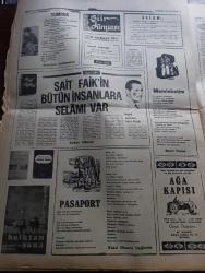 Ankara Gazetesi - Turkish Newspaper - 17 Temmuz 1976 - günün meselesi Yunanlıların iki Türk gazetecisi ile mülakatı - Balatlı Zeliha kıskanç dostunu delik deşik etti - insanı kemiren zehir pis hava - hayvan hırsızlığı yazan Şemsi Belli - bebek belediye gazinosunda Belkıs Özener Fatma Belgen Mut Folklor Ekibi ve Serpil Barlas - Kalamış köşkte Hale Manzade Gönül Gül Atilla Yelken - Florya belediye gazinosunda Sevim Deran Nükhet Duru Altan Karındaş - hurafelerle öldürülen inançlar yazan Edip Kemal - Türk tarımının gelişmesi için 60 bin traktöre ihtiyaç var - Bu gece 1976 Montreal olimpiyatlarının açılış törenini izleyeceksiniz - Anasının kızı filmi başrolde Tamer Yiğit Alkazar sinemasında - küçük bey filmi başrolde Ahmet Özhan Şan sinemasında - Ateş böceği filmi başrolde Tarık Akan Saray sinemasında - Sait Faik'in bütün insanlara selamı var yazan Ayhan Hünalp - pasaport şiiri yazan Fazıl Hüsnü Dağlarca - memleketim şiiri yazan Basri İmece - Yunanistan'daki Türk casusları VI - Be Be çocuk