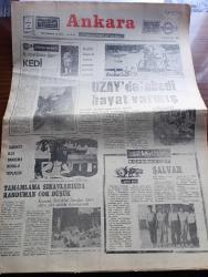 Ankara Gazetesi - Turkish Newspaper - 9 Temmuz 1976 - romatizma ilacı kedi - Kadıköy ilçe danışma kurulu toplandı Fotoğrafı - tamamlama sınavlarında randıman çok düşük - uzayda ebedi hayat varmış Fotoğrafı - şalvar yazan Şemsi Belli - Bebek belediye gazinosunda Belkıs Özener Fatma Belgen Mut Folklor Ekibi ve Serpil Barlas - Clup Reşat'da Gülser Gürsoy Lale Gürkan Kanto - Florya Belediye gazinosunda Sevim Deran Nükhet Duru Serpil Nur Seda Tulga - Adana her an yanabilir - arzular uyanınca filmi Fitaş sinemasında - intikam yumruğu filmi Tan sinemasında - Kara Murat ölüm emri İncirli sinemasında - Zoro'nun  Aşk geceleri filmi Şafak sinemasında - Münevver Ayaşlı İstanbul'u Anlatıyor yazan Abdullah Uçman - noktalar şiiri yazan Çetin Bilgin - yarınların uykusu şiiri yazan Ahmet Metin Şahin - Moda Plajı açıldı - Yüksek Seçim kurulu Başkanı Necati Münir Ertekün bugünkü seçim sisteminin birçok faydalı tarafları vardır diyor - denize Aşık londralı Aziz Özkan Kıbrıs'a özel yatı ile geliyor