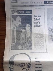Ankara Gazetesi - Turkish Newspaper - 8 Temmuz 1976 - Elizabeth Taylor ile Zahidi İran'a gidiyor Fotoğrafı - Adalet Partisi genel başkanı Süleyman Demirel Altınözü kongresine mesaj gönderdi - Rauf Denktaş Anadolu Ajansı Kıbrıs bürosunu törenle açtı - Nevzat Tandoğan'ı soyan eşkıya yazan Şemsi Belli - kamboçya'da ölüm ve işkence kol kola - Kızıltoprak köşkte Ülkü Özen Hale Manzade Gönül Gül Atilla Yelken Azra Balkan - saksonyalılarda İnci Sanlı Mihrican Güngör Gülay Gül Papatya -  bekar erkeklerin en büyük hayat sigortası evlenmek - televizyonda bugün - kapıkule'de tırlar için ayrı bir yol yapılıyor - dünyanın en tatlı kadını filmi Mıstık sinemasında - en büyük benim başrolde Bruce Lee Ünal sinemasında - Estergon kalesi filmi başrolde Serdar Gökhan Şık sinemasında - hocamız Arif Nihat Asya'nın ruhuna mektup yazan Hüseyin Rahmi Kılıç - duramayacağım seni öpmeden Yazan Yunus Yaşar - orman şiiri yazan Mehmet Karabulut - yaşamak ve sevmek şiiri Yazan İsmail Yaltırık - Kıbrıs trajedisi