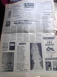 Ankara Gazetesi - Turkish Newspaper - 6 Temmuz 1976 - kadın vücudunun her ada ve parseli yaz günü hava almalı Fotoğrafı - yaşlılar 1977 martında maaş alacak - Kıbrıs Türk Federe Devleti bakanları açıklandı - Kıbrıs Türk Federe Devleti ilk Başbakanı Nejat Konuk Fotoğrafı - Rauf Denktaş yeni kabineyi onayladı Fotoğrafı - Kıbrıs'ta Vedat Çelik savunma dışişleri bakanı ve Başbakan yardımcısı oldu - Kıbrıs'ta Meclis başkanlığı'na seçilen Osman Örek Kıbrıslı Türk gençleri ile Fotoğrafı - Haylo ve yas yılları yazan Şemsi Belli - Çorum köylüleri Çeltik alanı daraldı diye sıkıntı içinde - Bebek belediye gazinosunda Belkıs Özener Fatma Belgen Mut Folklor Ekibi ve Serpil Barlas - Kamacı Gazinosu'nda Nihal Yeşil Turan Engin Ayla Akıncı - Türk uçak sanayii çalışmaları hızlandı - köprü filmi başrolde Kadir İnanır Bulvar sinemasında - Salako filmi başrolde Kemal Sunal Kartal sinemasında - Zapata dönüyor filmi yeni Melek sinemasında - Anuşka şiiri yazan Attila Balkan - hocam caferoğlu yazan Yusuf Ziya