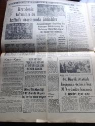 Tasvir Gazetesi - Turkish Newspaper - 29 Aralık 1979 - Anarşi bazı kafalardadır yazan Mustafa Cesur Başmakale - Maliyedeki bomba ihbarı asılsız çıktı Süleyman Demirel Devlet bütün gücüyle anarşinin üzerine gidecektir dedi Fotoğrafı - Devlet Bakanı Ekrem Ceyhun meselelere ileriye bakarak yaklaşmalıyız - Boykota katılan 10 bin öğretmenden 1700 tanesi görevden uzaklaştırıldı - Milli Eğitim Bakanı Fersoy hakkında meclis soruşturması açılması istendi - Maliye Bakanı İsmet Sezgin'in Riyad'daki temasları sürüyor  - Batman Belediye başkanlığı seçimi durduruldu - yılbaşı için Ankara'da geniş önlemler alındı - yılbaşı nedeniyle Hava kara ve deniz yolları ek sefer koydu - gençler Tango'ya merak sardı Fotoğrafı - 44. Büyük Atatürk koşusunu üçüncü kez Mehmet Yurdadön kazandı fotoğraf - UEFA seyirci taşkınlığı devam ettiği sürece sert tedbir alacak - Amerika'nın iddiasına göre Sovyetler Birliği Afganistan'a asker ve cephane yığıyor - İsrail AET'nin mallarından aldığı gümrük vergileri kaldırılıyor
