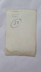 YEŞİLÇAM OYUNCUSU AYNUR AYDAN'IN ORİJİNAL FOTOĞRAFI - 14 x 9 cm EBADINDA - AYNUR AYDAN, GÖĞÜS DEKOLTELİ GİYSİSİYLE KADRAJA POZ VERİRKEN ÇEKİLMİŞ ÖZEL BİR KARE