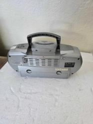 SCHNEİDER SP 101 PORTATİF DİKEY CD ÇALAR VE RADYO 12VAC ADAPTÖR İLE VE PİLLE ÇALIŞIR DURUMDA