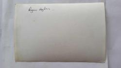 YEŞİLÇAM OYUNCUSU AYNUR AYDAN'IN ORİJİNAL 2'Lİ FOTOĞRAF SETİ - 18 x 12 cm EBADINDA - AYNUR AYDAN, YERDE ve KOLTUKTA POZ VERİRKEN ÇEKİLMİŞ 2 FARKLI KARE