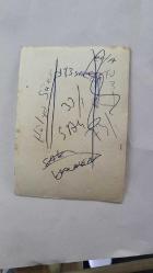 TÜRK HALK MÜZİĞİ SANATÇISI HÜLYA SÜER'İN ORİJİNAL FOTOĞRAFI - 11 x 8 cm EBADINDA - HÜLYA SÜER GÜLÜMSEYEREK POZ VERİRKEN ÇEKİLMİŞ BİR KARE