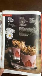 LOKMA DERGİSİ -  MAYIS 2015 – SAYI:6  MUSTAFA ALBAYRAK - HATİCE ÖZDEMİR TÜLÜN - BURHAN İSTENCİ - YASEMİN DARBAZ KARACA - FATMA HAZAN TÜRKKOL - BURÇİN BİLGE SARIKAYA - REYHAN CERİT BALA - SEZER ALÇINKAYA - RANA MÜFTİGİL - ABDULLAH HANÖNÜ - ZİYA KADAM - GÜLAY BAYRAK - AYŞEGÜL DAĞ - ABDULLAH BİLGİÇ - ÖZCAN URAL  PAZAR ARABASI - AYIN MEYVESİ / ÇİLEK - TAM MEVSİMİ / MAYIS YEŞİLLERİ - AYIN KONUĞU / LADYBUG ANNENİZ İÇİN ÇİÇEK AÇMIŞ PASTALAR - AYIN DOSYASI / KÖFTELER - BİZ BULDUK / PATATES PÜRELİ KÖFTE - OLTAYA TAKILANLAR / KILIÇ & MEZGİT & FENER - DÜNYA MUTFAĞI / İTALYA - BİLGE’NİN BESLENME ÇANTASI / MİSKET KÖFTE - KİTAPTAN FIRLAMIŞ GİBİ / EMMA - LOKMALIK / ANNELER GÜNÜ- 112 SAYFA