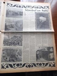 Vatan Gazetesi - Turkish Newspaper - 29 Mayıs 1953 - Fatih Sultan Mehmet Han tam sayfa çizimi - fethin 500. Yılı kutlu olsun - Fatih'in yolundayız yazan Ahmet Emin Yalman Başmakale - İstanbul Türk'tür Türk kalacak  kalacak - kadınlar tekkesi yazan Refik Halit Karay Yazı Dizisi - Fatih medresesi Talebe yurdu yüksek tahsil Derneği tarafından medrese avlusuna dikilen Fatih'in büstü Fotoğrafı - Batan Dumlupınar denizaltısı komutanı yüzbaşı Sabri Çelebioğlu'nun ifadesi alındı fotoğraf - Mark Twain rolündeki aktör Frederic March dün İstanbul'a geldi fotoğraf - Kore'den dönen hasta ve yaralılarımız - savarona komutanı yarbay Vedat Burak intibalarını anlattı - İstanbul'un fethi yazan Mehmet Şehitoğlu - Ayasofya - İstanbul'un fethinin kronolojisi - Fatih devrinde Osmanlı Türk sanatı yazan Profesör Doktor A. Süheyl Ünver - şiirlerde İstanbul yazan Oktay Akbal - Fethe ve Fatih'e ait fıkralar - Zeki Müren Siemens cidden harika bir radyo diyor - İstanbul Ankara İzmir Radyosu Programı - Arı bisküvi