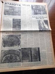 Vatan Gazetesi - Turkish Newspaper - 29 Mayıs 1953 - Fatih Sultan Mehmet Han tam sayfa çizimi - fethin 500. Yılı kutlu olsun - Fatih'in yolundayız yazan Ahmet Emin Yalman Başmakale - İstanbul Türk'tür Türk kalacak  kalacak - kadınlar tekkesi yazan Refik Halit Karay Yazı Dizisi - Fatih medresesi Talebe yurdu yüksek tahsil Derneği tarafından medrese avlusuna dikilen Fatih'in büstü Fotoğrafı - Batan Dumlupınar denizaltısı komutanı yüzbaşı Sabri Çelebioğlu'nun ifadesi alındı fotoğraf - Mark Twain rolündeki aktör Frederic March dün İstanbul'a geldi fotoğraf - Kore'den dönen hasta ve yaralılarımız - savarona komutanı yarbay Vedat Burak intibalarını anlattı - İstanbul'un fethi yazan Mehmet Şehitoğlu - Ayasofya - İstanbul'un fethinin kronolojisi - Fatih devrinde Osmanlı Türk sanatı yazan Profesör Doktor A. Süheyl Ünver - şiirlerde İstanbul yazan Oktay Akbal - Fethe ve Fatih'e ait fıkralar - Zeki Müren Siemens cidden harika bir radyo diyor - İstanbul Ankara İzmir Radyosu Programı - Arı bisküvi