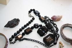 TAKI LOTU HEPSİDE  GÖNDERİLECEKTİR  HEPSİDE BİRBİRİNDEN DEĞERLİ ÜRÜNLER KAÇIRAN COK ÜZÜLÜR      (ANTİK KOLİ 5