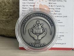 2025 - Aile Yılı - Aile YILI Darphane Sertifikalı Okside Gümüş Hatıra Para - Çil