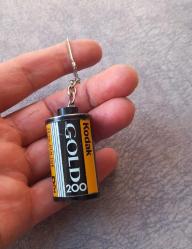 KODAK FİLM TEMALI ANAHTARLIK . FOTOĞRAFTA GÖRÜLDÜĞÜ GİBİDİR KOLEKSİYONLUK NADİR