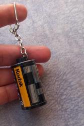 KODAK FİLM TEMALI ANAHTARLIK . FOTOĞRAFTA GÖRÜLDÜĞÜ GİBİDİR KOLEKSİYONLUK NADİR