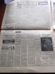 Cumhuriyet Gazetesi - Turkish Newspaper - 10 Kasım 1963 - O'nu anarken yazan Ecvet Güresin Başmakale - büyük Atatürk'ü 25. Ölüm yıldönümünde saygıyla anıyoruz Fotoğrafı - Cemal Gürsel'in millete mesajı - Kruşçef'in Atatürk ile ilgili özel mesajı - Amerikan başkanı Kennedy'nin Atatürk ile ilgili sözleri - İsmet İnönü'nün Atatürk için yazdığı makale - Irak cumhurbaşkanı Abdüsselam Arif'in özel olarak verdiği demeç - Home Nehru Eyüp Han Ve Burgiba'nın Atatürk'ü anma mesajları - izindeyiz yazan İlhan Selçuk - Atatürk devrimlerinin hukuki yönü yazan Hıfzı Veldet Velidedeoğlu - Yunanistan'da Papandreu hükümeti Kral huzurunda yemin etti - ünlü tarihçi Emil Ludwig Atatürk hakkında neler anlattı - Atatürk ve kayınbiraderi yazan Adile Ayda - 25. Yıldönümünde hüzünlü düşünceler yazan Yakup Kadri Karaosmanoğlu - Atatürk gazetemizin kurucusu Yunus Nadi ve hemşiresi Makbule Atadan ile Yalova'da Fotoğrafı - Atatürk'ün milli eğitim üzerindeki düşünceleri ve edebiyat yazan Afet İnan - Galatasaray