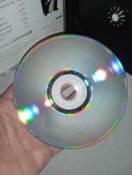 Cd Neşet Ertaş zülüf dökülmüş yüze. Orijinal 1999 Kalan Müzik. Disk 10 üzerinden 9 sorunsuz çalışıyor koleksiyonluk