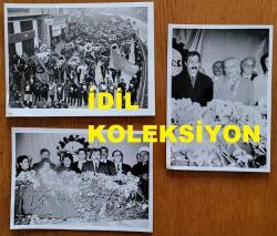 TÜRKİYE DEVRİMCİ İŞÇİ SENDİKALARI KONFEDERASYONU (DİSK) ESKİ GENEL BAŞKANLARINDAN SENDİKACI ABDULLAH BAŞTÜRK'ÜN CENAZE GÜNÜNÜN ORİJİNAL 3'LÜ FOTOĞRAF SETİ - 11 x 8 cm EBADINDA - . 22 ARALIK 1991
