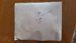 TÜRKİYE DEVRİMCİ İŞÇİ SENDİKALARI KONFEDERASYONU (DİSK) ESKİ GENEL BAŞKANLARINDAN SENDİKACI ABDULLAH BAŞTÜRK'ÜN ORİJİNAL BÜYÜK BOY AJANS BASIN FOTOĞRAFI - 25 x 20 cm EBADINDA - ABDULLAH BAŞTÜRK'ÜN ASKERLERİN ARASINDA KONTROL ALTINDA TUTULDUĞU ANLARDAN BİR KARE, İNGİLİZCE AJANS METNİ İLE. 12 EYLÜL SONRASI SÜREÇTE ABDULLAH ÖZTÜRK ve 51 DİSK YÖNETİCİSİNİN İDAMLARININ İSTENDİĞİ DURUŞMA. 26 HAZİRAN 1981