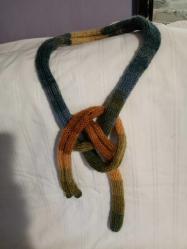 Batik iple örüldü dar uzun atkı