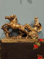 LOT.20 » Atlı şovalye heykeli