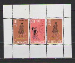 Surinam 1968  - Çocuk Esirgeme Kurumu - Çocuk Bakımı - Blok - MNH - Damgasız