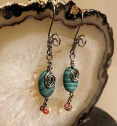 El İşçiliği Gümüş Malahit Taşı  Küpe