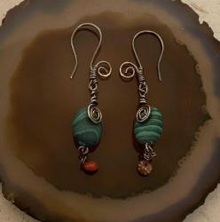 El İşçiliği Gümüş Malahit Taşı  Küpe