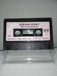 Kaset Gökhan Güney sana Can dayanmaz albümü. orijinal 1988 dönem Kağıt Baskı. kasetin köşesinde çalışmasını etkilemeyen minik kırık ile A3 Kanacak Göz Var Mı Bende şarkısında 2 saniye kayıp var.