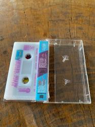 HATIRALARDAN ALTIN SESLER - AJDA PEKKAN / DARIO MORENO / SELÇUK URAL / BERKANT / ESMERAY / ADAMO / BEYAZ KELEBEKLER... KASET