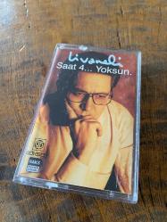 ZÜLFÜ LİVANELİ / SAAT 4 ... YOKSUN - KASET