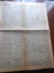 Hareket Gazetesi - Turkish Newspaper - 3 Nisan 1963 - Adalet Partisi temsilciler Meclisi çalışmaya başladı - Ragıp Gümüşpala  istifa etmem bahis konusu değildir diyor - İsmet İnönü CHP grubunda dedi ki karma hükümet kendi kendini savunacak kudrette - 27 Mayıs bayramı mecliste - ispir'de iki bin kişi adliye binasını taşladı - Rauf Denktaş makarios anayasayı bozuyor dedi - Sovyetler Ay'a istasyon yolladı - eski başbakanlardan Recep Peker anıldı - sakız çiğniyoruz yazan Adnan Veli  - İstanbul Ankara Radyosu Programı - Mussolini'yi nasıl kaçırdım anlatan Otto Skorzeny yazı dizisi - boydan boya kırık ayna Yazan Agatha Christie Yazı Dizisi - Tekbir'in dünyası yazan Reşat Ekrem Koçu Yazı Dizisi - müzik yazan Fikri Çiçekoğlu - Barzani'nin temsilcileri Bağdattalar - Galatasaray antrenörü Gündüz Kılıç kendimizi seyirciye alkışlatacağız dedi fotoğraf - İngiltere kral kupası adayı Leicester City - tenis milli takımı bugün kampa giriyor - Ordu takımının kampı 25 Nisan'da tekrar başlıyor