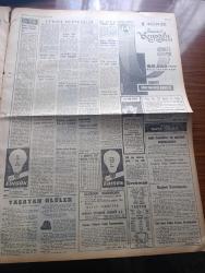 Halka ve Olaylara Tercüman Gazetesi - Turkish Newspaper - 19 Eylül 1966 - Cemal Gürsel defnedildi Fotoğrafı - başkanın kabrine doğduğu şehir Erzurum'un toprağı serpildi - Süleyman Demirel ve Cevdet Sunay trakya'da tatbikatta - eski cumhurbaşkanı Cemal Gürsel meclisten alınarak Anıtkabir'in yanında hazırlanan kabrine gömüldü Fotoğrafı - Ankara'da bildiri yayanlar hakkında tahkikata başlandı - Birleşmiş Milletler Genel Sekreteri U Thant Kıbrıs hakkında genel kurula rapor verdi - Tokat'ta 115 dükkan yandı zarar 10 milyon - Aygaz - polisten şikayet yazan Kadircan Kaflı - sihirbaz mandrake çizen Falk Davis - katerina'nın gözyaşları yazan Murat Sertoğlu Yazı Dizisi - İstanbul Ankara Radyosu Programı - bulmaca - İstanbul'da 10 erkekten biri saçını yaptırıyor Fotoğrafı - Aşık dertli yazan Ali Rıza Alp çizen Şahap Ayhan - İstanbul sinema tiyatro programı - İzmir fuarı 5 gün uzatıldı - basketbolda yunanistan'ı yendik - Galatasaray Gençlerbirliği 3 3 berabere kaldı -Beşiktaş Demirspor'a fark attı