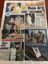 HAFTA SONU DERGİ - GAZETESİ DOĞUM GÜNÜ HEDİYESİ (TURKİSH MAGAZINE - NEWSPAPER) - TAM TAKIM 14 SAYFADIR - 4 TEMMUZ 1986 - Sayı:27 -Emel Sayın-Ahu Tuğba-Adnan Hoca-Ajda Pekkan-Müjde Ar-Aysel Gürel-Ali Bars-Banu Alkan-Serpil Çakmaklı-Oğuz Beydoğanoğlu-Mehlika Kenter-Mine Mutlu-Güngör Bayrakçı-Derya Tuna-İlhan İrem-Yavuz Çuhacı-Recep Kaymak-Semra Alper-Feza Tok-Coşkun Sabah-Belgin Doruk-Kartal Kaan-Çarliston Cengiz-Küçük Sezer-Oya Demir-Banu Alkan-Bülent Ersoy-Aysel Gürel-Sibel Turnagöl-Mesut Yılmaz-Ajda Pekkan-Ali Bars-Oğuz İslamoğlu-Levent Çebi-Zeki Başeskioğlu-Derya Arbaş-Fevzi Tuna-Emel Bayrutlu-Ahouri Berichi-Ayşegül aldinç-Onur erol-Emel Müftüoğlu-Dansöz Sibel Can-Semra Özal-Gönül Balkan-Reyhan Altan-Zeynep ekren-Asım ekren-Nuran kutlubay-Zeynep Bilge-Fatma Karaca-Tendü Koşal-Sevim Canbaz-Gülen Bircan-Necla Erol-Canan Kumbasar-Şengül Karaca-Aytaç Kardüz Ülgen-Zeynep Eren-Nil Burak-Sibel Can-Emel Müftüoğlu-Ayşegül Aldin-Erdal İpekşen