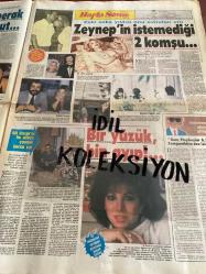 HAFTA SONU DERGİ - GAZETESİ DOĞUM GÜNÜ HEDİYESİ (TURKİSH MAGAZINE - NEWSPAPER) - TAM TAKIM 14 SAYFADIR - 4 TEMMUZ 1986 - Sayı:27 -Emel Sayın-Ahu Tuğba-Adnan Hoca-Ajda Pekkan-Müjde Ar-Aysel Gürel-Ali Bars-Banu Alkan-Serpil Çakmaklı-Oğuz Beydoğanoğlu-Mehlika Kenter-Mine Mutlu-Güngör Bayrakçı-Derya Tuna-İlhan İrem-Yavuz Çuhacı-Recep Kaymak-Semra Alper-Feza Tok-Coşkun Sabah-Belgin Doruk-Kartal Kaan-Çarliston Cengiz-Küçük Sezer-Oya Demir-Banu Alkan-Bülent Ersoy-Aysel Gürel-Sibel Turnagöl-Mesut Yılmaz-Ajda Pekkan-Ali Bars-Oğuz İslamoğlu-Levent Çebi-Zeki Başeskioğlu-Derya Arbaş-Fevzi Tuna-Emel Bayrutlu-Ahouri Berichi-Ayşegül aldinç-Onur erol-Emel Müftüoğlu-Dansöz Sibel Can-Semra Özal-Gönül Balkan-Reyhan Altan-Zeynep ekren-Asım ekren-Nuran kutlubay-Zeynep Bilge-Fatma Karaca-Tendü Koşal-Sevim Canbaz-Gülen Bircan-Necla Erol-Canan Kumbasar-Şengül Karaca-Aytaç Kardüz Ülgen-Zeynep Eren-Nil Burak-Sibel Can-Emel Müftüoğlu-Ayşegül Aldin-Erdal İpekşen